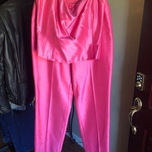 Adorable fuchsia vintage pantsuit